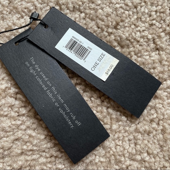 NWT Banana Republic Power Up Charging Pack with Mini Wallet/Purse - Picture 5 of 10